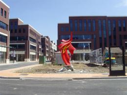 hj1721 不銹鋼雕塑—凌空之剪_青島國際服裝城不銹鋼雕塑、石雕、玻璃鋼雕塑_濱州宏景雕塑有限公司